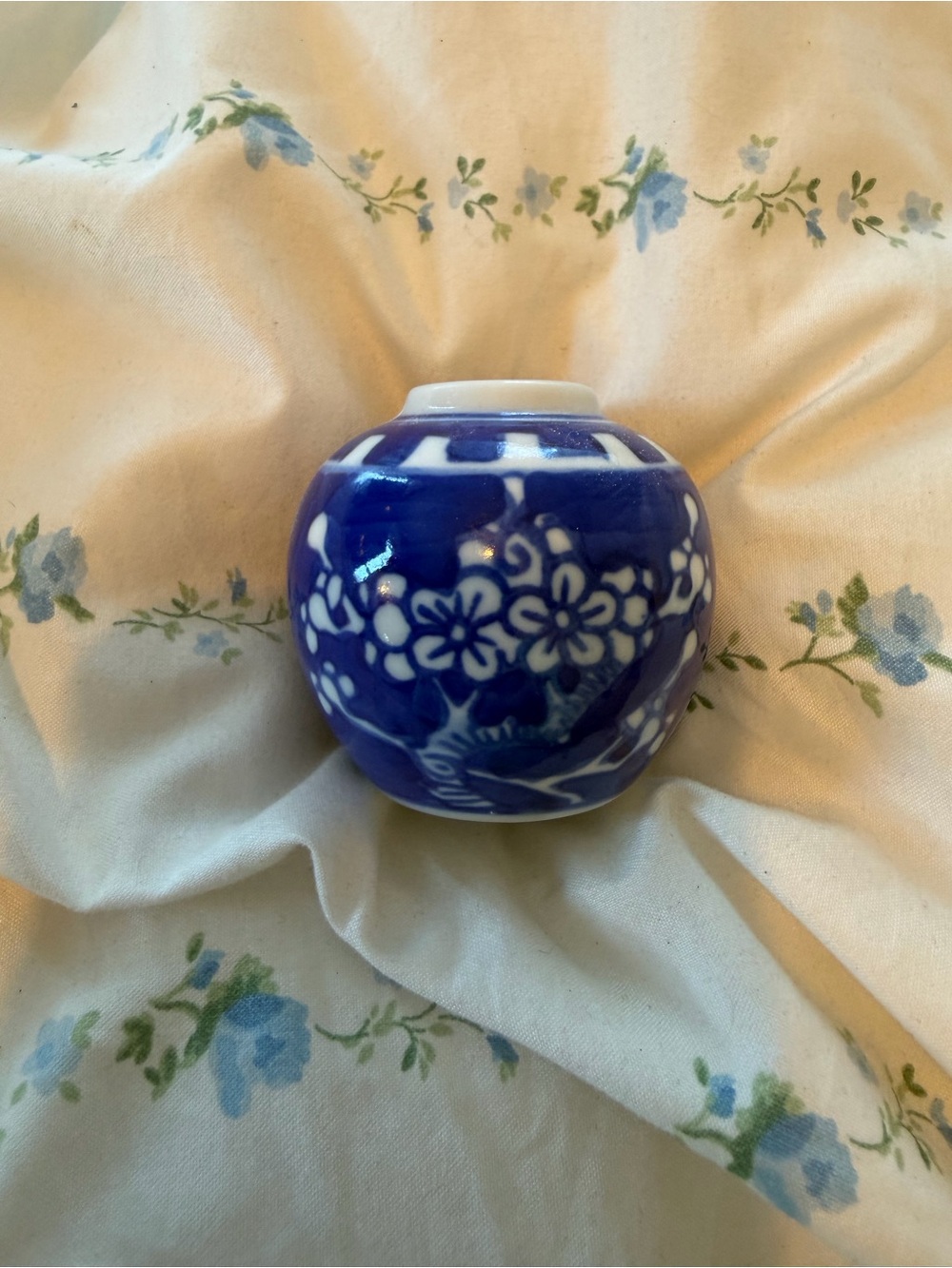 Antique Chinese blossom Art Vase